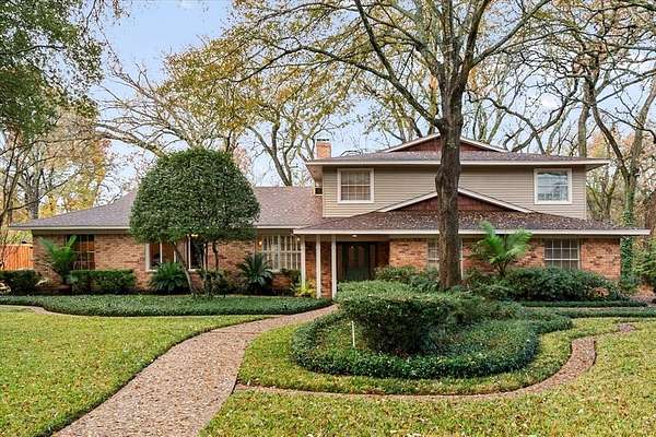 2.12 Acres of Residential Land with Home for Sale in Corsicana, Texas