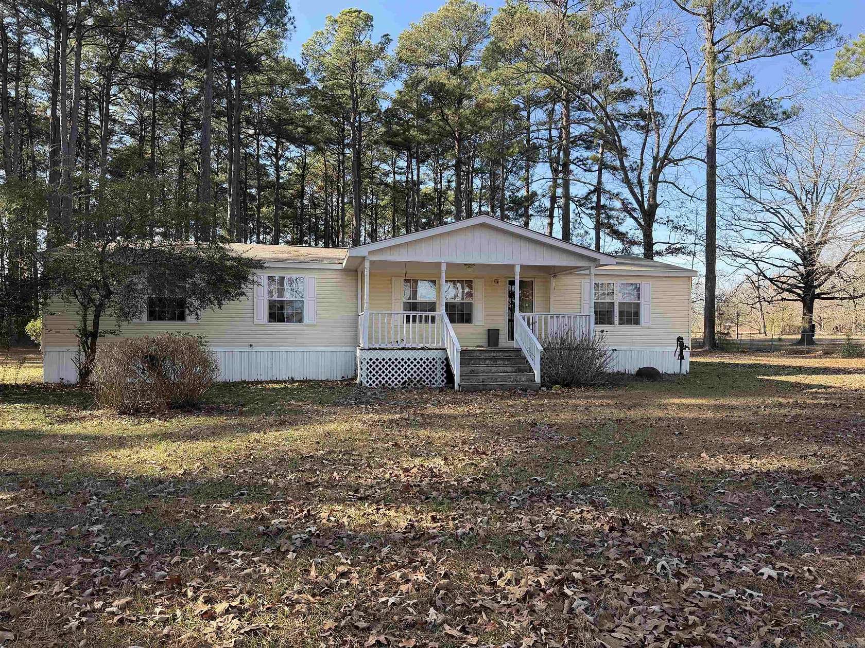 4.6 Acres of Residential Land with Home for Sale in Pine Bluff, Arkansas