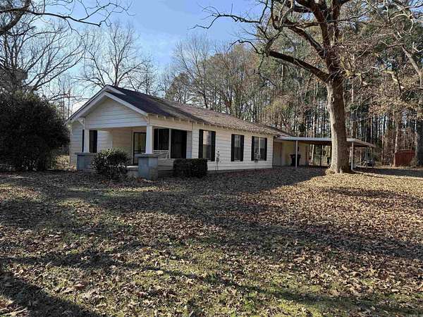 7.57 Acres of Residential Land with Home for Sale in Pine Bluff, Arkansas