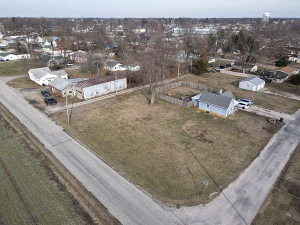 0.33 Acres of Land for Sale in Paris, Illinois