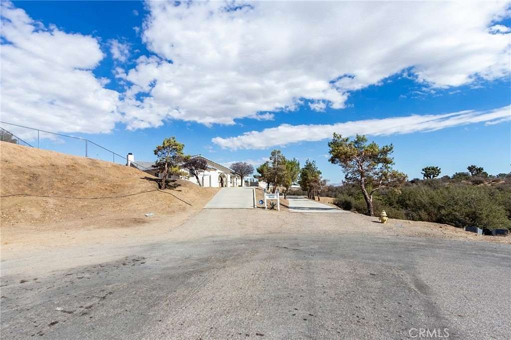 4 Acres of Residential Land with Home for Sale in Oak Hills, California