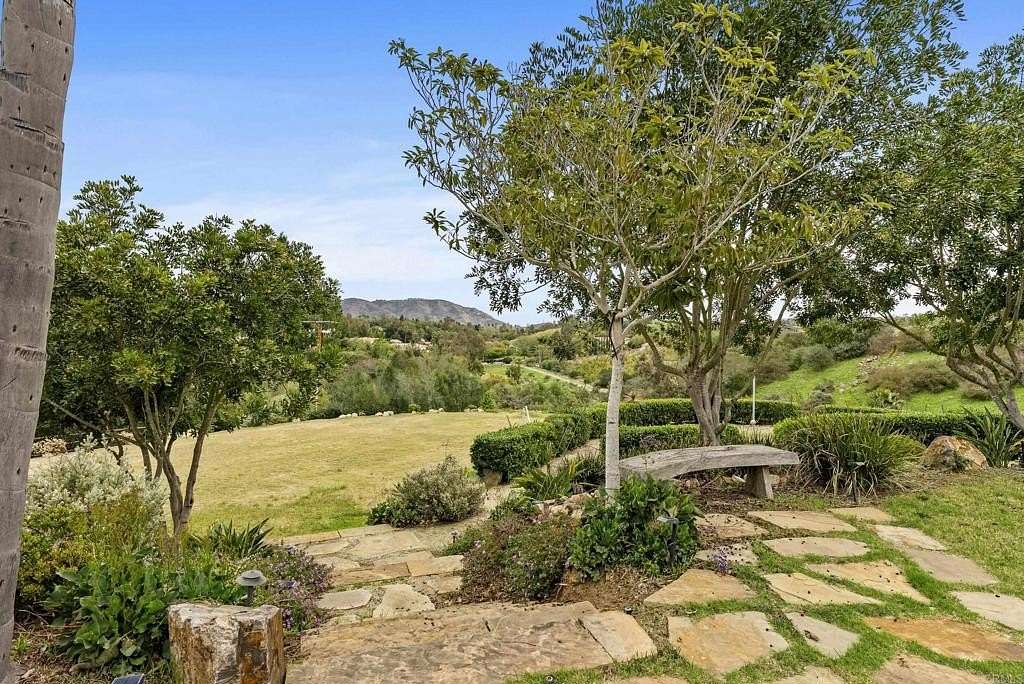 2.86 Acres of Residential Land with Home for Sale in Rancho Santa Fe, California