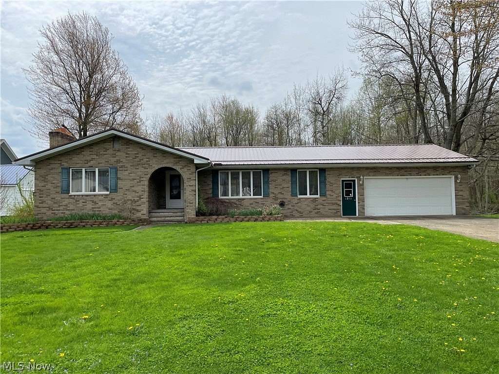 1.7 Acres of Land with Home for Sale in Conneaut, Ohio
