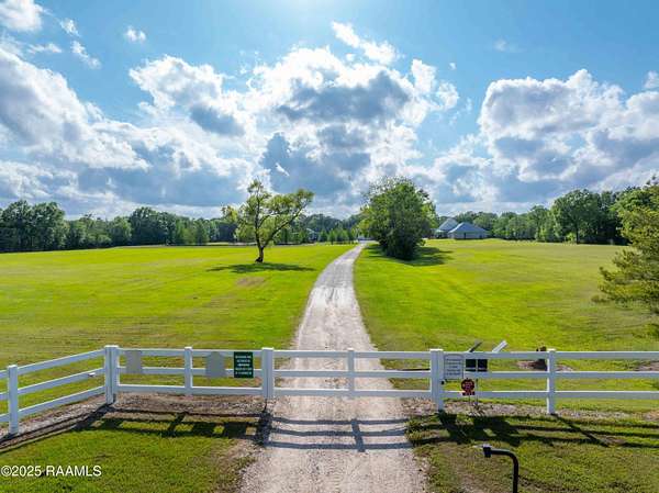 23 Acres of Recreational Land with Home for Sale in Scott, Louisiana