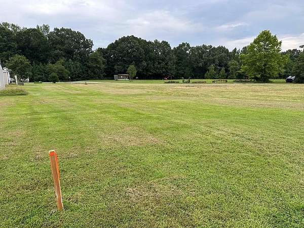 0.5 Acres of Residential Land for Sale in Paris, Tennessee