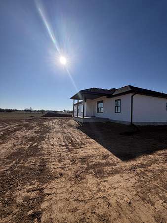 4.69 Acres of Residential Land with Home for Sale in Billings, Missouri