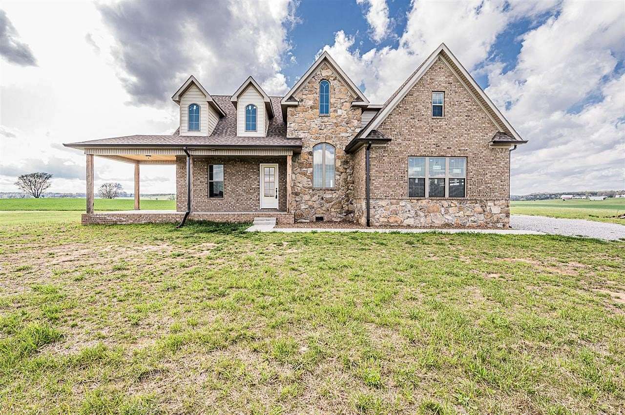 2.39 Acres of Residential Land with Home for Sale in Auburn, Kentucky