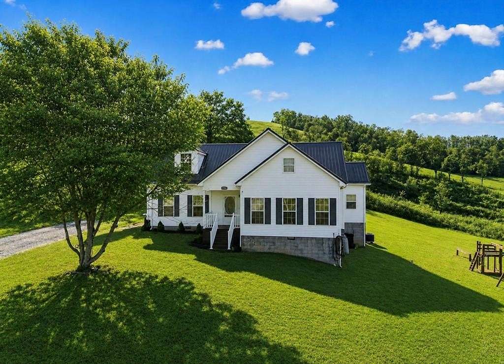 4.34 Acres of Land with Home for Sale in Abingdon, Virginia
