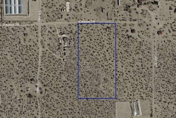 5 Acres of Residential Land for Sale in Pearblossom, California