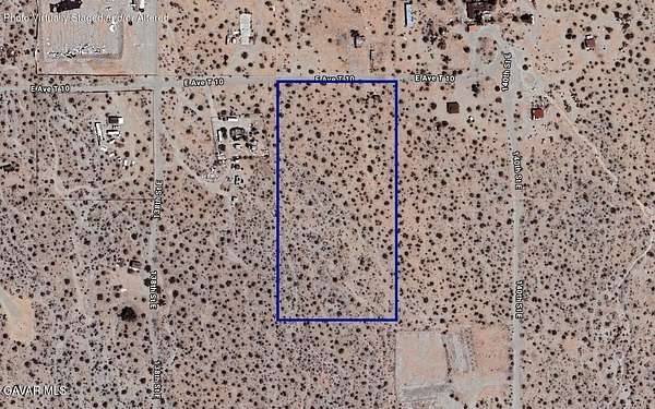 5 Acres of Residential Land for Sale in Pearblossom, California