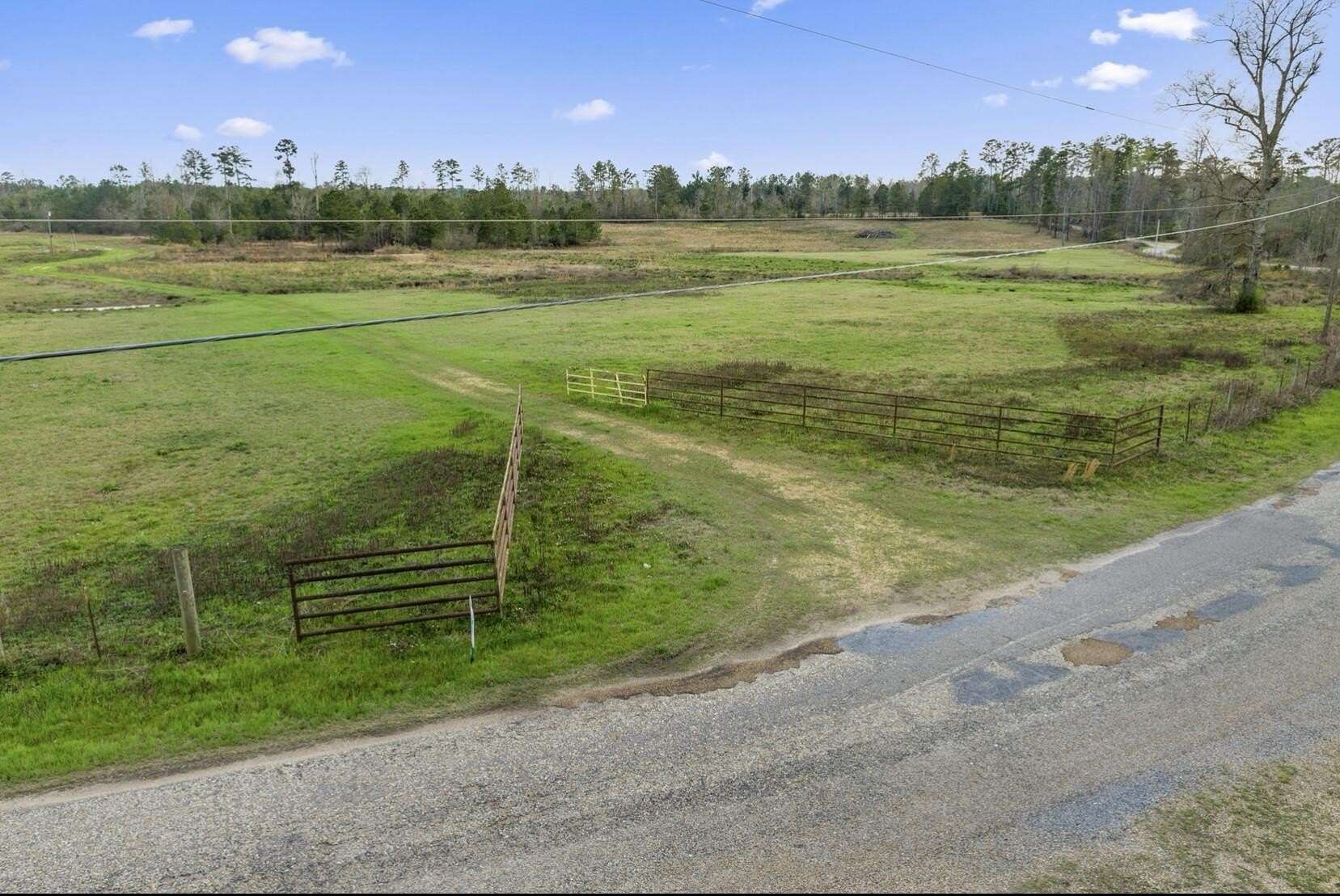 5 Acres of Land for Sale in Columbia, Mississippi