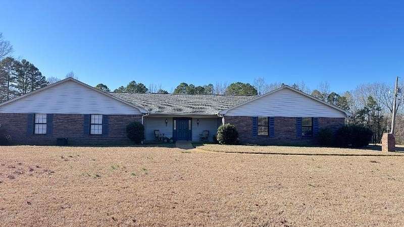 3.25 Acres of Residential Land with Home for Sale in Pontotoc, Mississippi