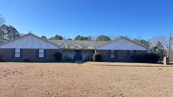 3.25 Acres of Residential Land with Home for Sale in Pontotoc, Mississippi