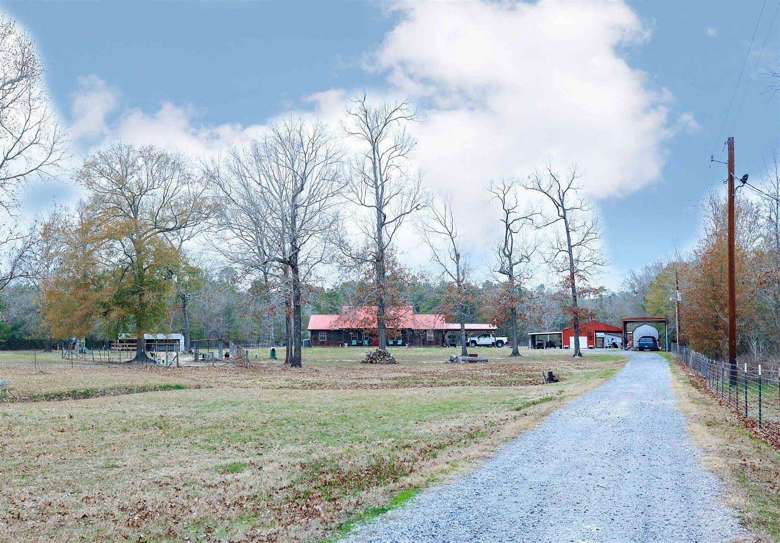 9.39 Acres of Land with Home for Sale in Orange, Texas
