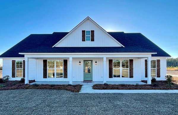 3 Acres of Residential Land with Home for Sale in Nashville, Georgia