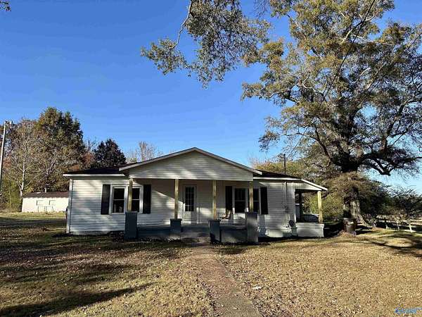 1.7 Acres of Residential Land with Home for Sale in Pisgah, Alabama