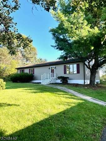 1.65 Acres of Residential Land with Home for Lease in Alexandria Township, New Jersey