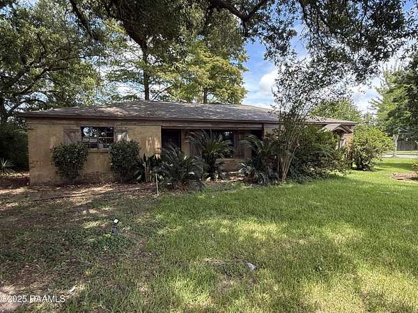 Land with Home for Lease in Lafayette, Louisiana