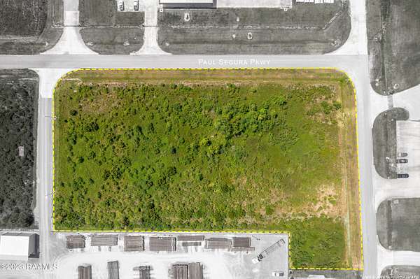 2.4 Acres of Commercial Land for Sale in New Iberia, Louisiana