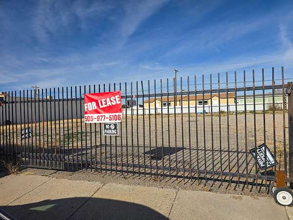 0.25 Acres of Commercial Land for Lease in Albuquerque, New Mexico