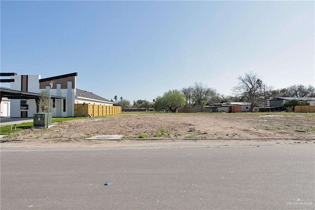 0.27 Acres of Mixed-Use Land for Sale in Edinburg, Texas