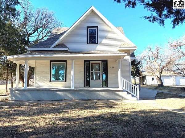 2.74 Acres of Residential Land with Home for Sale in Garfield, Kansas