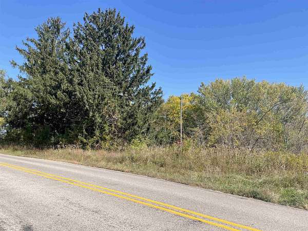 0.99 Acres of Land for Sale in Galena, Illinois