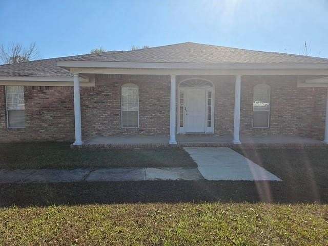 2.45 Acres of Residential Land with Home for Lease in Mobile, Alabama