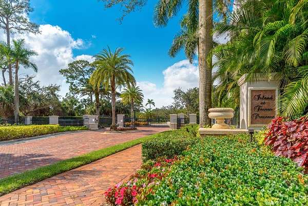 0.36 Acres of Residential Land for Sale in Port St. Lucie, Florida