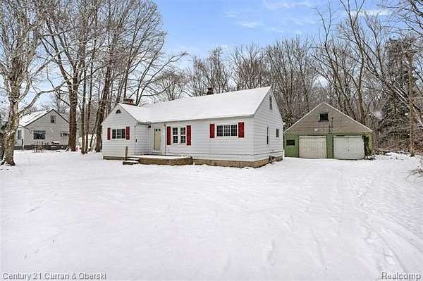 1.9 Acres of Residential Land with Home for Sale in Romulus, Michigan