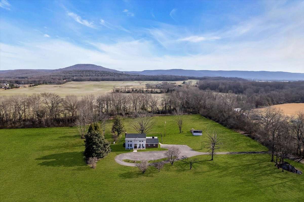 15.8 Acres of Land with Home for Sale in Hillsboro, Tennessee