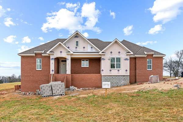 2 Acres of Residential Land with Home for Sale in Columbia, Tennessee