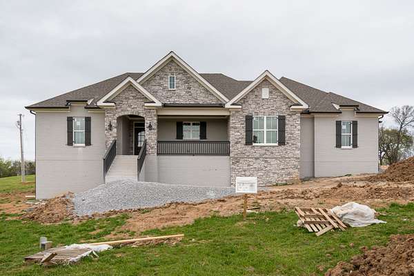 2 Acres of Land with Home for Sale in Columbia, Tennessee