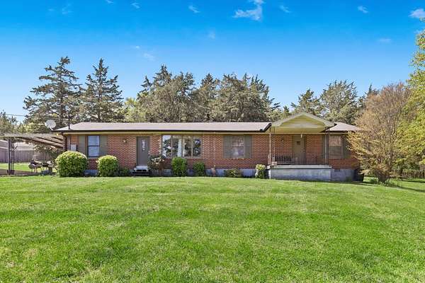 2 Acres of Residential Land with Home for Sale in Brentwood, Tennessee