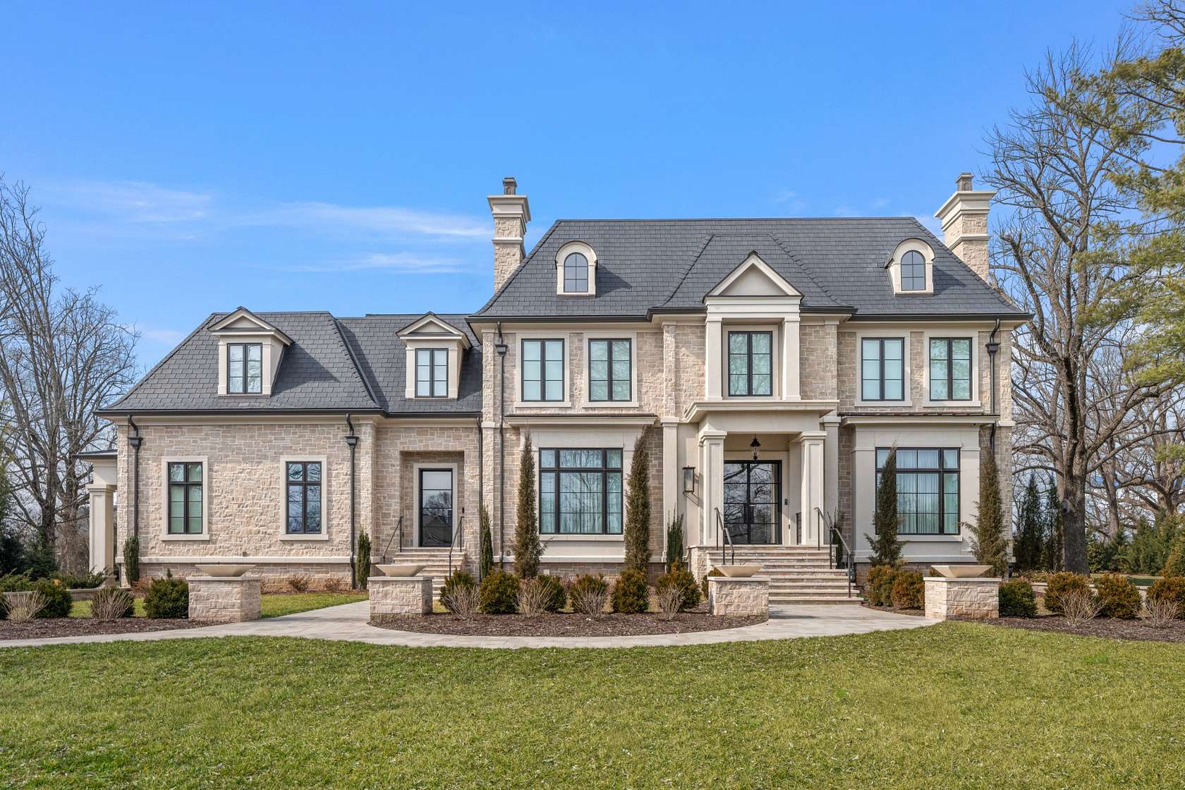 1.65 Acres of Land with Home for Sale in Brentwood, Tennessee