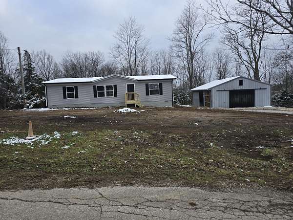 4 Acres of Residential Land with Home for Sale in Berry, Kentucky