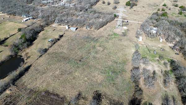 5.12 Acres of Land for Sale in Axtell, Texas