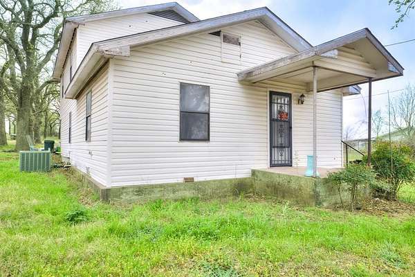 4.8 Acres of Improved Mixed-Use Land for Sale in Stephenville, Texas