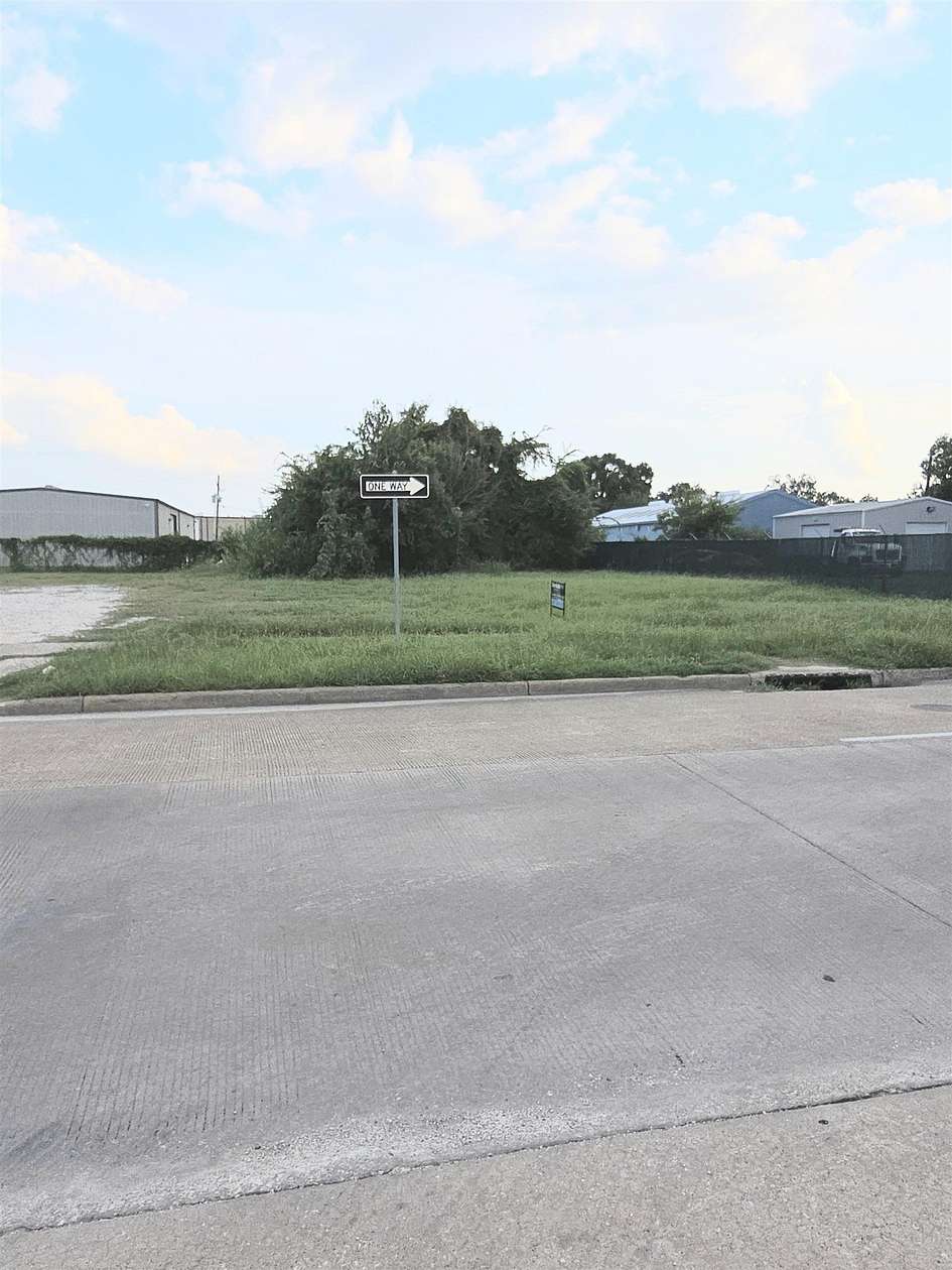 0.16 Acres of Commercial Land for Sale in Beaumont, Texas