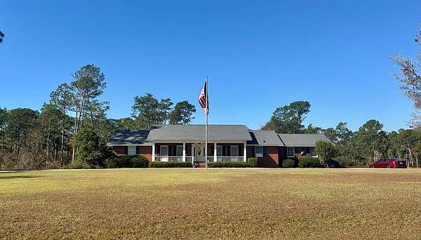 9 Acres of Residential Land with Home for Sale in Douglas, Georgia