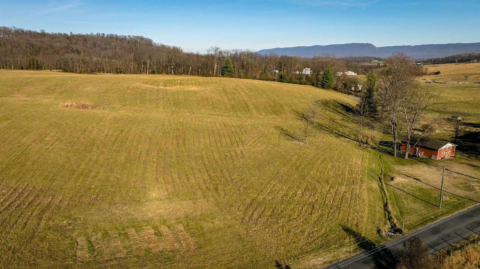 8 Acres of Agricultural Land for Sale in New Market, Virginia