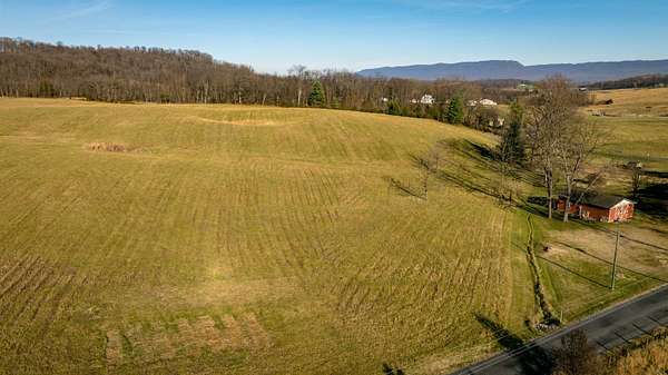 8 Acres of Agricultural Land for Sale in New Market, Virginia