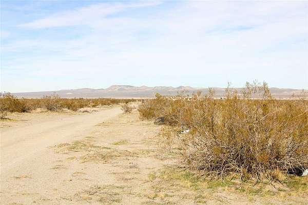 9 Acres of Residential Land for Sale in Phelan, California