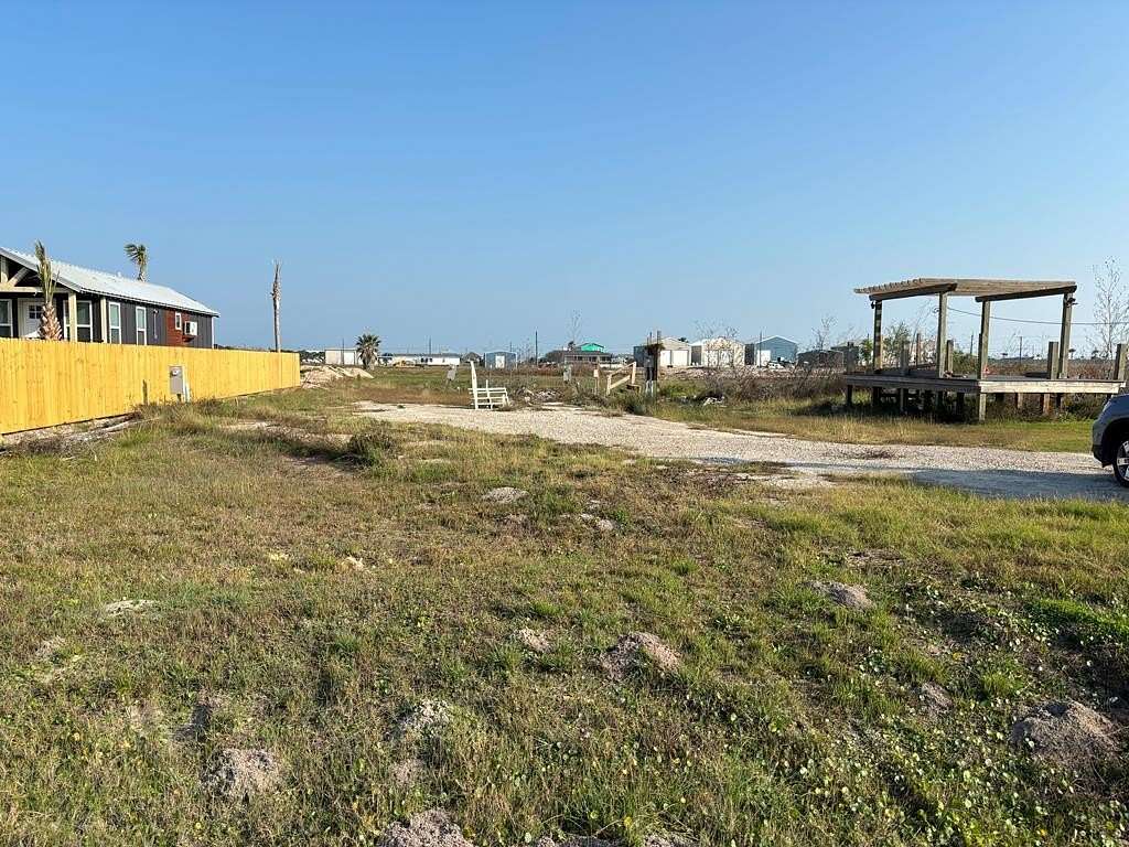 1 Acre of Mixed-Use Land for Sale in Rockport, Texas