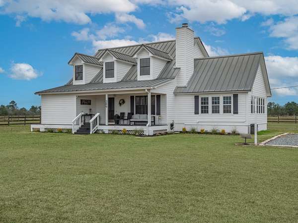 30.4 Acres of Agricultural Land with Home for Sale in Chattahoochee, Florida