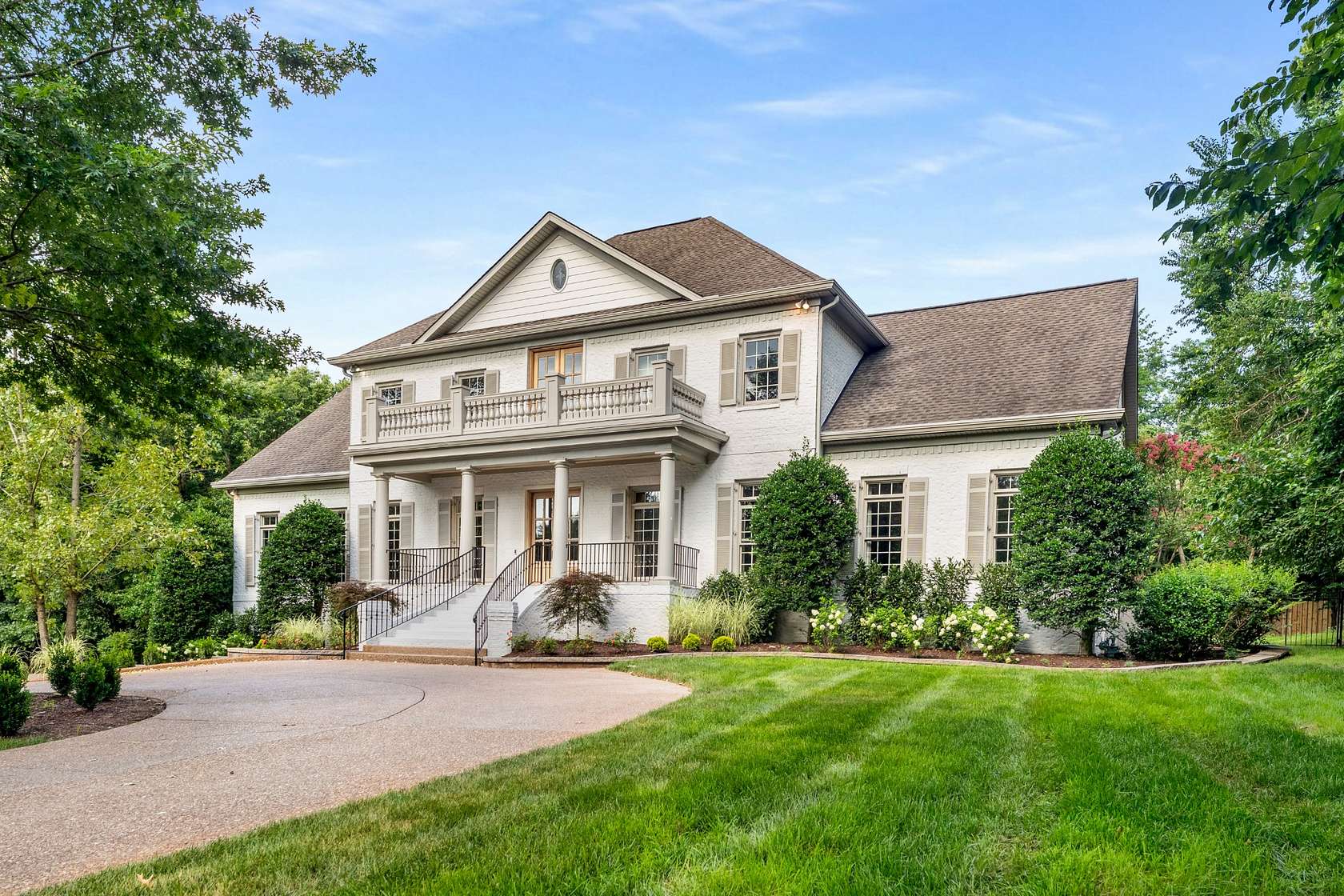 4.76 Acres of Residential Land with Home for Sale in Brentwood, Tennessee