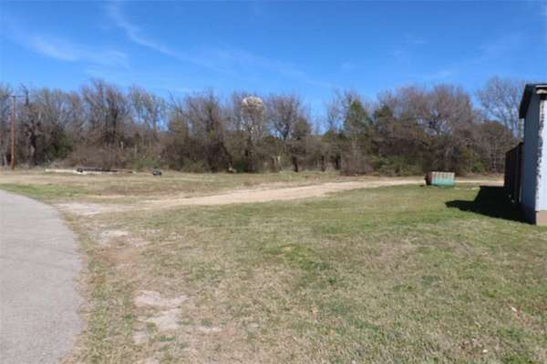 0.84 Acres of Residential Land for Sale in Weatherford, Texas