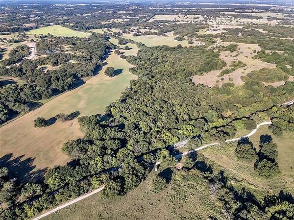 105 Acres of Land for Sale in Boyd, Texas