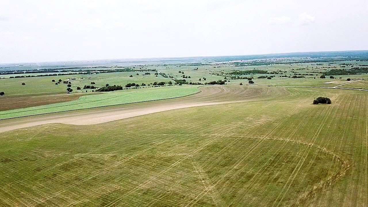 11.3 Acres of Land for Sale in Lindsay, Texas