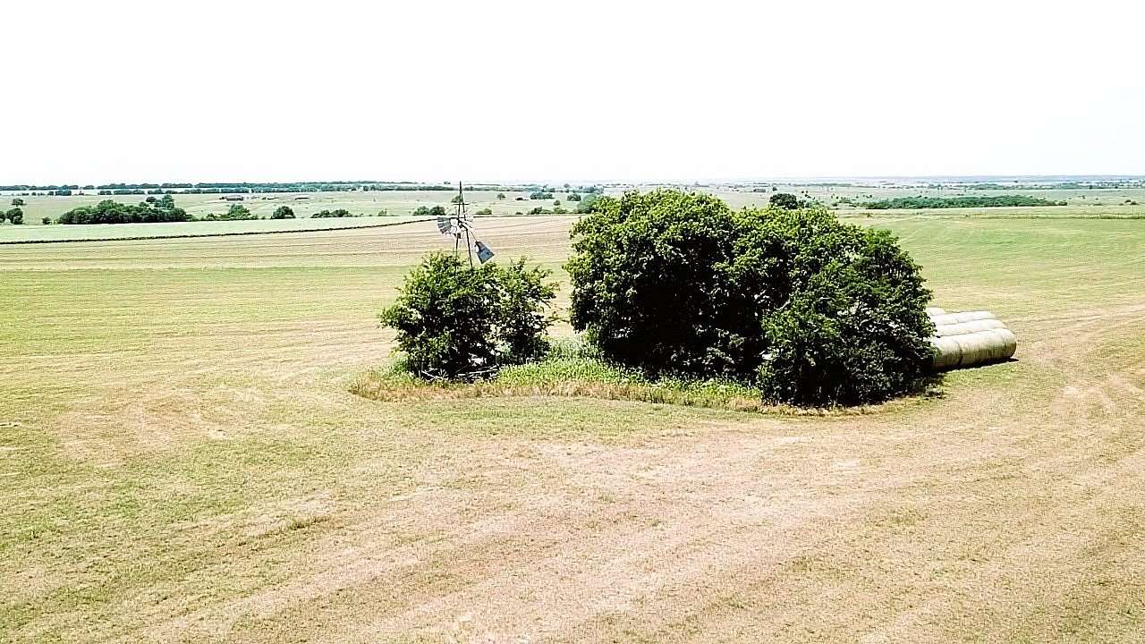 11 Acres of Land for Sale in Lindsay, Texas